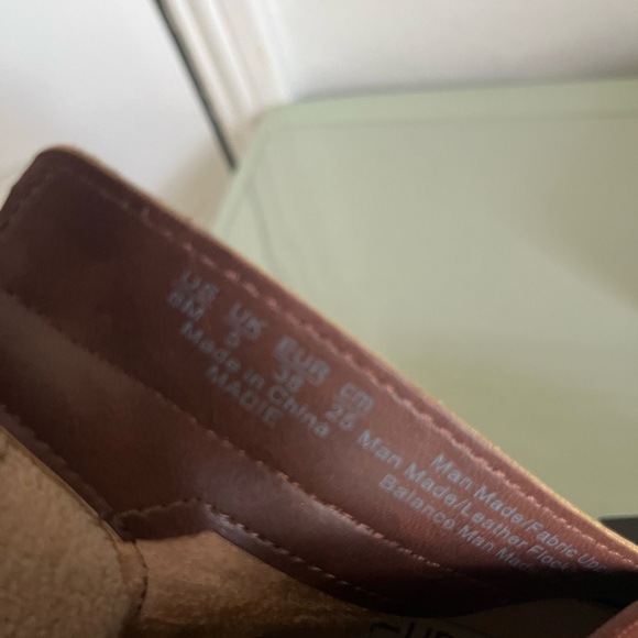 Brown Naturalizer water repellent, manmade leather boots. Size 8, NWT, no box - Picture 4 of 8